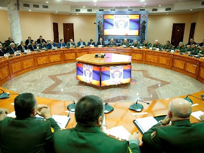 Премьер-министр Армении: Военнослужащий должен возвращаться из армии с более высоким образовательным уровнем