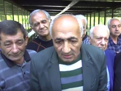 Բողոքի ակցիա Բաղրամյան 26-ի դիմաց. «Նաիրիտի» աշխատակիցներից երեքին հրավիրեցին ներս