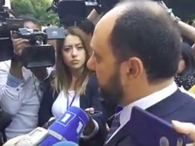 Հորդորում եմ տնօրեններին, ուսուցիչներին վերջ տալ դրամահավաքներին, դրանք խստիվ պատժվելու են. Արայիկ Հարությունյան