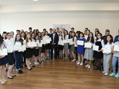 Դպրոցականների օլիմպիադաների հաղթողներին նախարարությունում 1-ին կարգի դիպլոմներ են հանձնվել