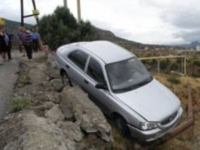 Փրկարարները կանխել են «Ֆորդ» ավտոմեքենայի սահքը դեպի ձոր