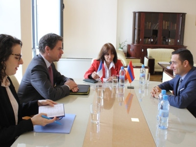 Ժպտացող հեղափոխությունը, որի շնորհիվ աշխարհը ավելի լավ ճանաչեց հայերին. Ֆրանսիայի դեսպան