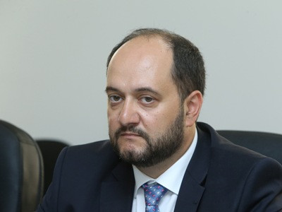 Մերուժան Տեր-Գուլանյանի ամսագրի համար 45 մլն դրամ եղել է, Փյունիկի դպրոցի համար՝ ոչ. ԿԳ նախարար