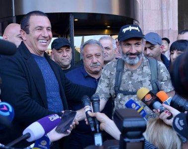 «Ժամանակ». «Ծառուկյան»-ը կնշանակի Արմավիրի, Գեղարքունիքի, Սյունիքի եւ Կոտայքի մարզպետներին. փեսան հեռանում է