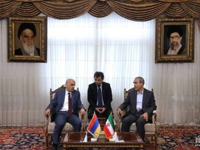 Արտաշես Թումանյանը Իրանի Ատրպատականում հանդիպել է տեղական պաշտոնյաներին եւ գործարարներին (Ֆոտո)