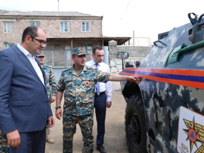 Ռոստոմյանն այցելել է սահմանամերձ գյուղեր. հայտնաբերվել են թերություններ, տրվել հանձնարարականներ