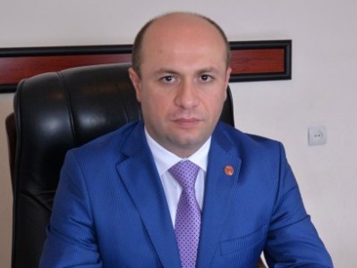 Նրանք օրենքի ողջ ուժով պատասխան կտան. Ավանի թաղապետը՝ ցուցարարների դեմ բռնություն կիրառած աշխատակիցների մասին