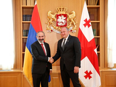 Փաշինյանը եւ Մարգվելաշվիլին քննարկել են հայ-վրացական հարաբերությունների օրակարգային մի շարք հարցեր (Ֆոտո)