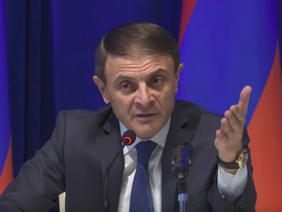 Օլիգարխ կլինի, ով ուզում է լինի, եթե մեկը նեղում է, զանգեք, կգամ ձեր կողքը կկանգնեմ. Օսիպյանը ՃՈ աշխատակիցներին