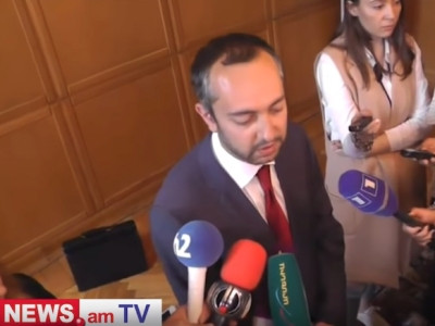 Տիգրան Մուղնեցյանը իր կազմակերպական ջիղով շատ մեծ օգնություն է ցուցաբերում. Էդուարդ Աղաջանյանը՝ 21-ամյա օգնականի մասին