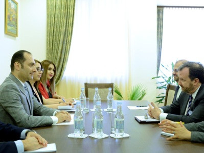 Արտակ Զեյնալյանն ու Ռիչարդ Միլսը քննարկել են համագործացության հարցեր