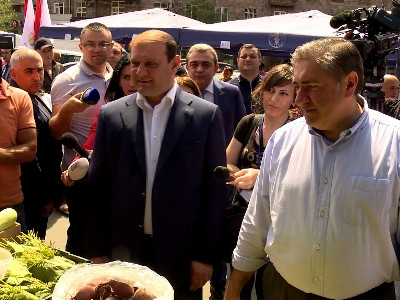 Պետք է հասնենք նրան, որ գյուղմթերքի վաճառքի հարցում միջնորդությունները լրիվ վերանան. Տարոն Մարգարյան (Ֆոտո)
