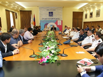 Մեքենաներից բացօթյա ապօրինի առեւտուր է կազմակերպվում. սա անթույլատրելի է. փոխքաղաքապետ