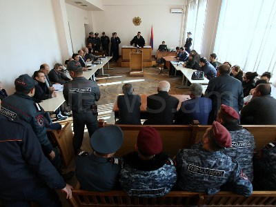 Ալիկ Սարգսյանը եւ Ֆելիքս Ցոլակյանը Գառնիկ Մարգարյանի խափանման միջոցը փոխելու երաշխավորություն ներկայացրին (Ֆոտո)