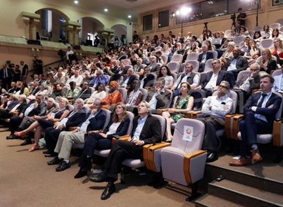 Երեւանում ընթանում է «Ավրորա» մրցանակաբաշխության եզրափակիչ միջոցառումը (ուղիղ)
