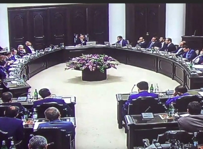 Կառավարությունը բուռն քննարկումներով ընդունեց կենսաթոշակայինի որոշումը. վեճ նախարարների հետ