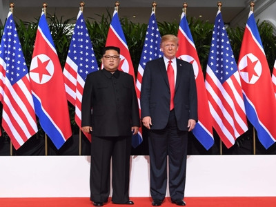 Дональд Трамп и Ким Чен Ын подписали совместный документ по итогам саммита