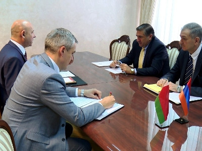 Գյուղատնտեսության նախարար Արթուր Խաչատրյանը Բելառուսի դեսպանի հետ քննարկել է ոլորտի խնդիրները