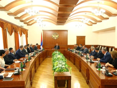 Բակո Սահակյանը հրավիրել է աշխատանքային խորհրդակցություն