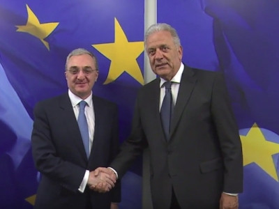 Զոհրաբ Մնացականյանը ԵՄ հանձնակատարի հետ վիզայի ռեժիմի դյուրացմանն առնչվող հարցեր է քննարկել