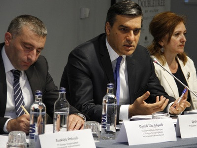 Մենք հաշմանդամություն ունեցող անձանց խնդիրներին ճիշտ չենք վերաբերվում, Արման Թաթոյան