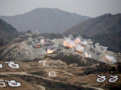 US suspends part of its military drills with South Korea