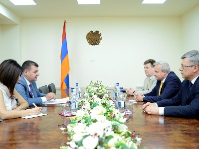 «Հարավկովկասյան երկաթուղիներ»-ի մուլտիմոդալ բեռնափոխադրումների ծավալները զգալի աճել են. նախարար