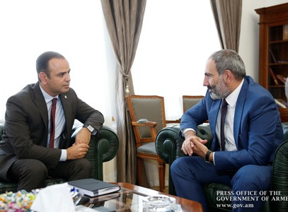 Վարչապետ Նիկոլ Փաշինյանն ընդունել է Գլենդելի քաղաքապետ Զարեհ Սինանյանին (ֆոտո)