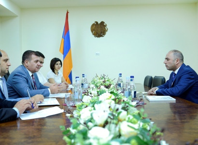 Աշոտ Հակոբյանն ընդունել է ԱՀ էկոնոմիկայի և արտադրական ենթակառուցվածքների նախարարին