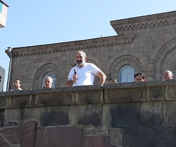 Մեղավոր եմ զգում, որ քայլարշավը Սյունիքով չի անցել. թույլ չտաք որեւէ մեկին ձեր հաղթանակը վերցնել. Փաշինյանը՝ Սիսիանում