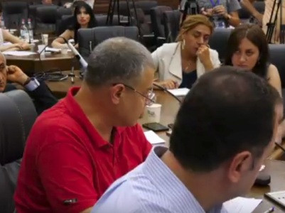 Ինչ ուզում եք՝ ասեք իմ մասին, ես ընդունում եմ ու չեմ էլ արձագանքելու. Դավիթ Հարությունյանն ու Բագրատյանը վիճեցին