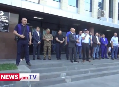 Կապանի քաղաքապետին թույլ չտվեցին խոսել. հավաքվածները սկսեցին սուլել