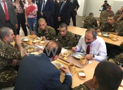 Իրավունք չունեմ իմ որդու մասին ավելի հոգ տանել, քան մյուս զինվորների. Նիկոլ Փաշինյան