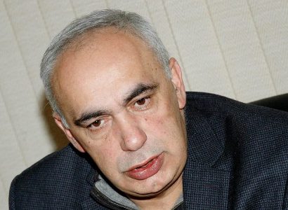 ԱԱԾ-ն խուզարկել է Արթուր Աղաբեկյանի հայրական տունը, «Մետաքսկոմբինատը» եւ Տողի «Նոր Կյանք» ջրաշխարհի տարածքը