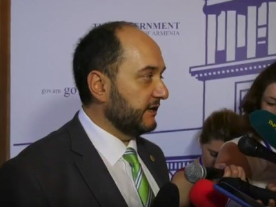 Եթե ես մտահոգություն հայտնեմ, կմիջամտեմ բուհերի աշխատանքին. ԿԳ նախարարը՝ «Նոր Հայաստան, նոր Հայրապետ»-ի անդամի մասին
