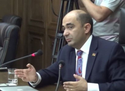 Ախպեր ջան, դուք չե՞ք իշխանությունը, էդ կամերաները որտեղից ուզում եք բերեք. Մարուքյան եւ Հարությունյանը բանավիճեցին