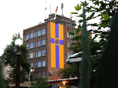 Էջմիածնում ավագանու նիստ է. օրակարգում Մանվել Գրիգորյանին պատվավոր քաղաքացու կոչումից զրկելու հարցն է
