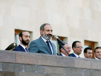 Ուզում եմ քաջալերել աղջիկներին, որ մտածեն բարձրագույն զինվորական կրթություն ստանալու մասին. Փաշինյան