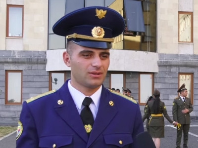 «Հորս գործը պետք է շարունակեմ». նորավարտ սպաները կծառայեն սահմանային զորամասերում