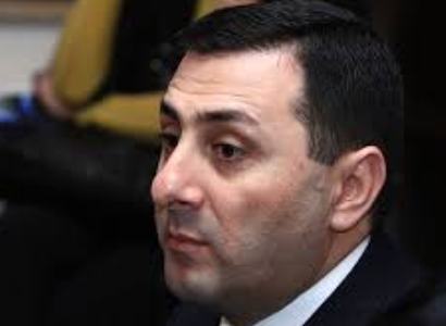 Արսեն Թորոսյանի անվան վրա պատմությունը փոշի է դնելու, իսկ Արա Մինասյանի անունը ոսկե տառերով է գրվելու. Ֆարմանյան