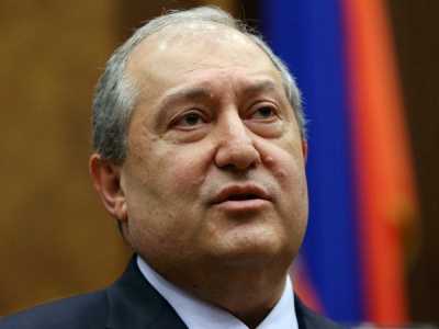 «Իրատես». Արմեն Սարգսյանը մեկնում է արտերկիր՝ արձակուրդի. կվերադառնա Անգելա Մերկելի այցի նախօրյակին