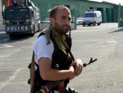 «Ծառուկյան» խմբակցության 3 պատգամավորներ երաշխավորել են «Սասնա ծռերից» Սերգեյ Կյուրեղյանի եւ Տիգրան Մանուկյանի համար