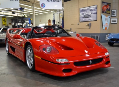 Ferrari F50 սուպերքարի առաջին օրինակը վաճառքի է հանվել