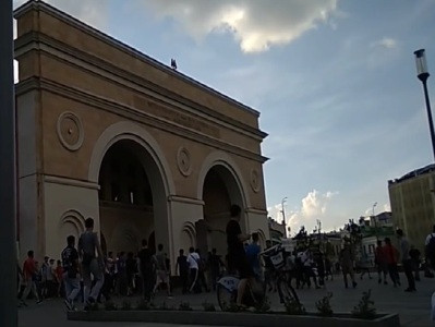 Մոսկվայի կենտրոնում տաքսու ներգաղթյալ վարորդների միջեւ զանգվածային ծեծկռտուք է տեղի ունեցել