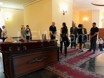 Ակադեմիկոս Սերգեյ Համբարձումյանի հուղարկավորությանը ներկա էր նաեւ վարչապետ Փաշինյանը (ֆոտո)