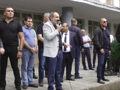 Глава Правительства вновь призвал инвестировать в экономику Армении