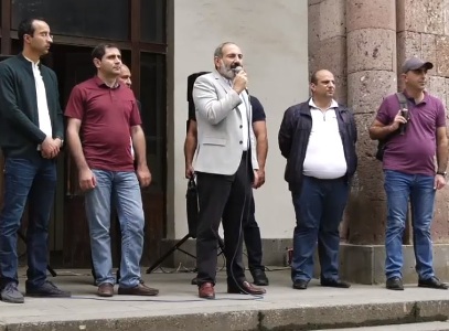 Ձեզ բոլորիդ կոչ եմ անում անջատել «դրուժբաները» եւ միացնել միտքը. Վարչապետը բիզնես առաջարկ արեց հաղարծինցիներին