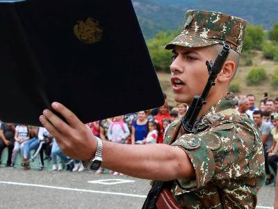 Премьер-министр Армении опубликовал фотографию сына, проходящего воинскую службу в Арцахе
