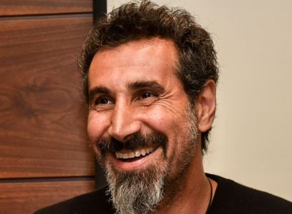 Pashinyan reminds Serj Tankian about buying an apartment in Armenia