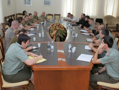 US, UK army representatives visit Armenia